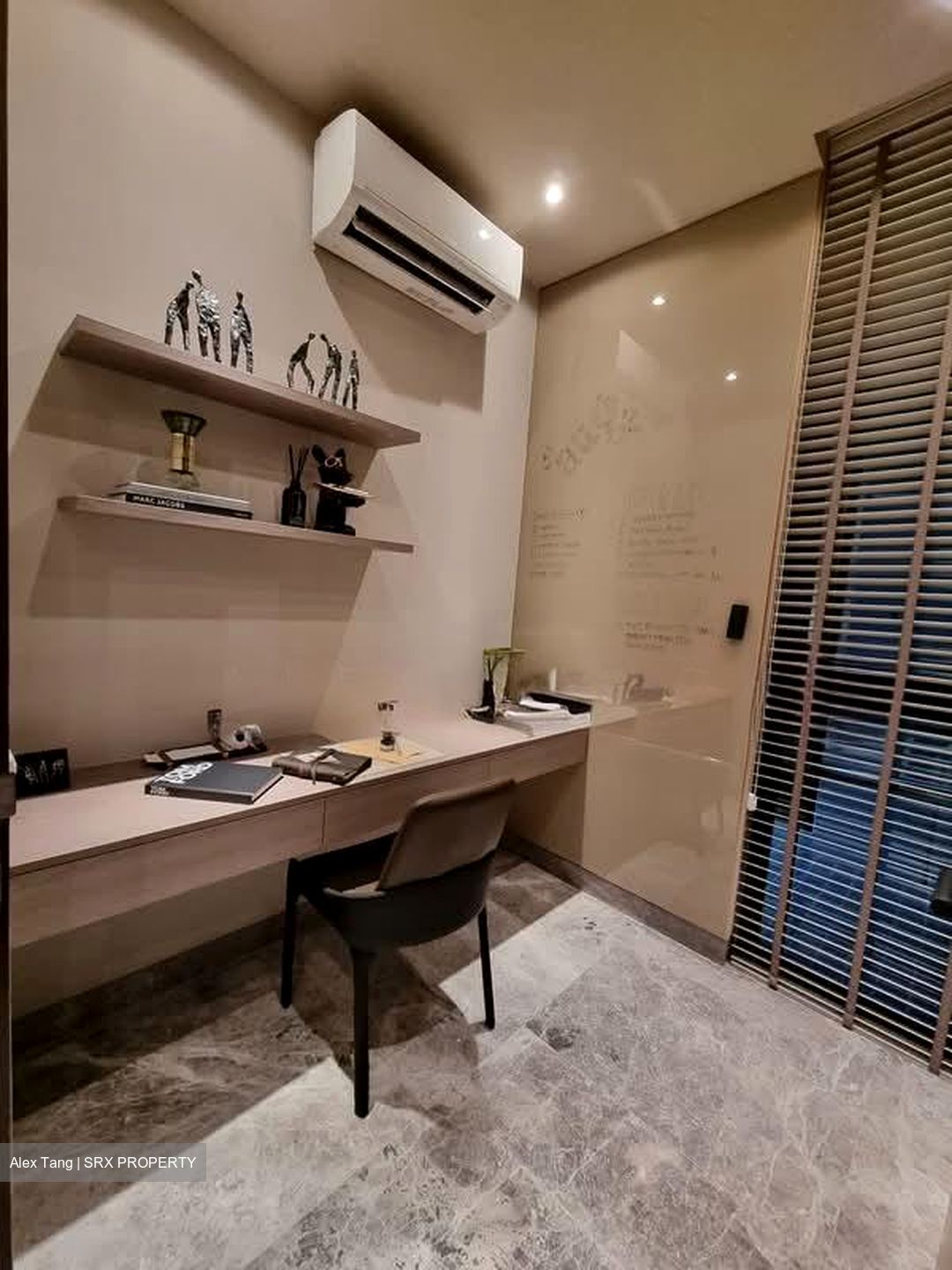 Jervois Privé (D10), Apartment #570644411